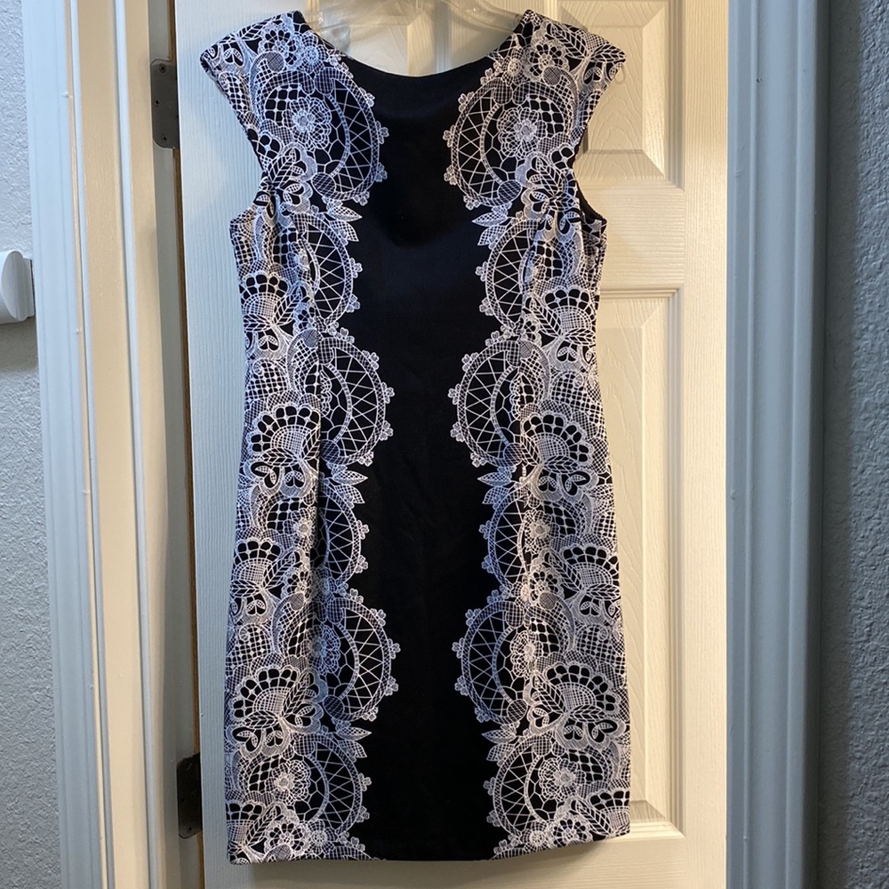 Alfani Petite short sleeve black and white dress - Picture 4 of 12